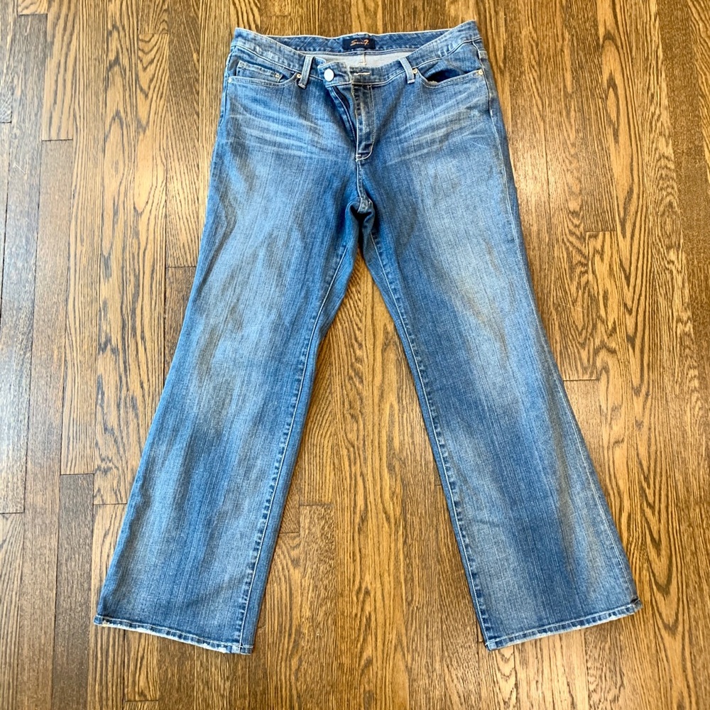 Seven7 Slimming Bootcut Jeans Size 16